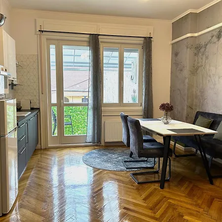 Glam 米什科尔茨